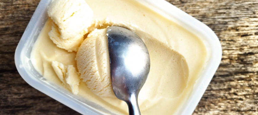 Helado tropical de piña y coco