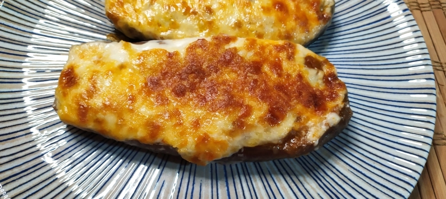 Berenjenas rellenas de carne con bechamel